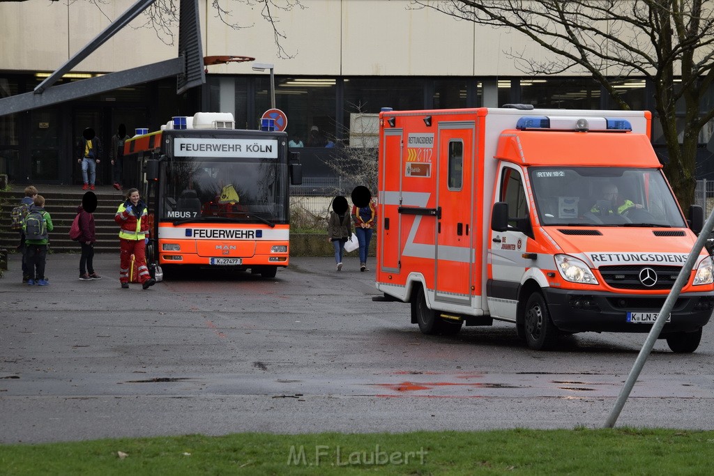 Einsatz BF Koeln Schule Burgwiesenstr Koeln Holweide P059.JPG - Miklos Laubert